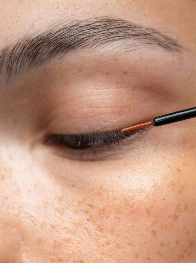 Pestañas más largas y fuertes en segundos